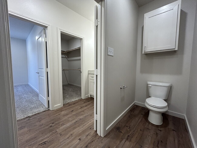 Building Photo - Brand New Duplex in Frenship East!