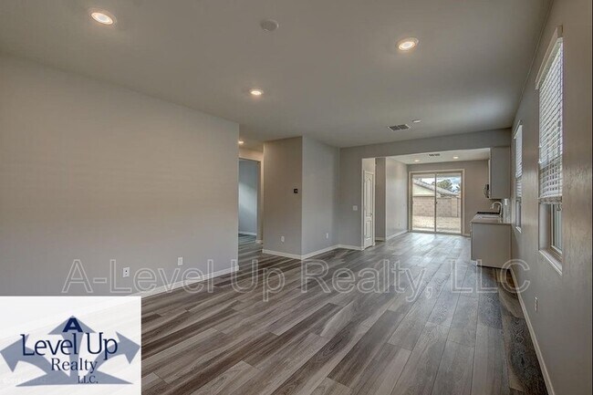 Building Photo - 8695 N Rome Ct