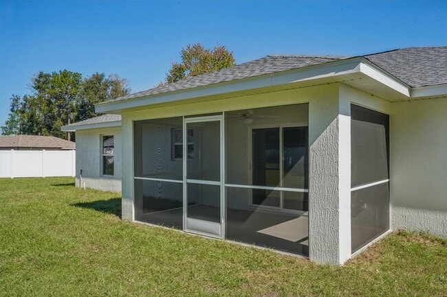 Building Photo - 6 Dogwood Dr Trce