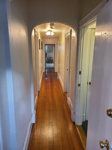 Building Photo - 95 Belmont St