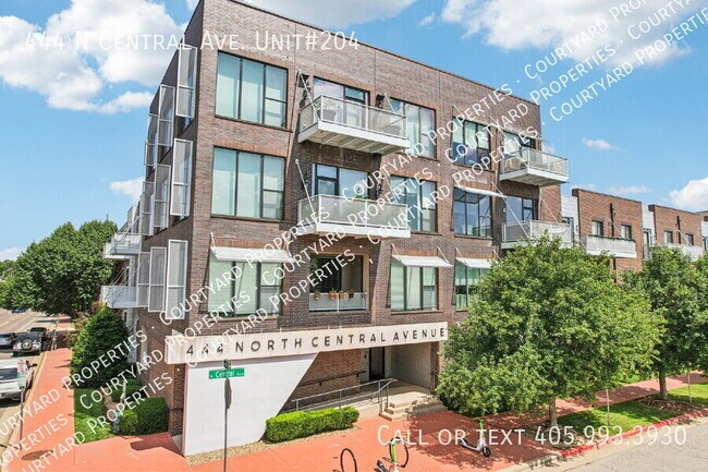 Building Photo - 444 N Central Ave