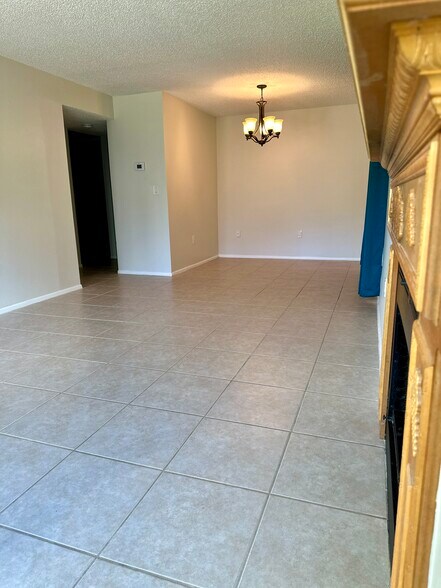 Building Photo - 3455 Countryside Blvd