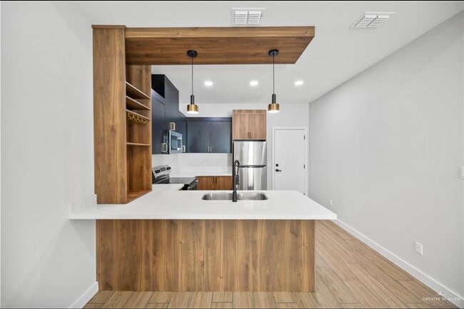 Building Photo - 1406 S Michigan St