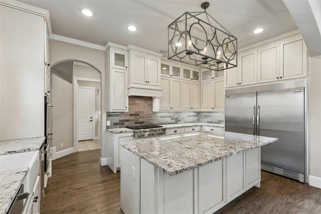 Building Photo - 2737 Farmers Branch Ln