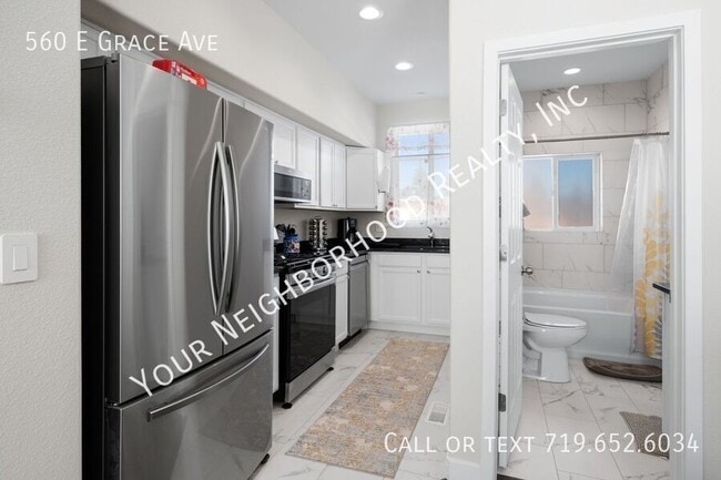 Building Photo - 560 E Grace Ave