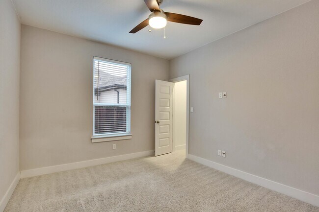 Building Photo - 48 Rancho Trail