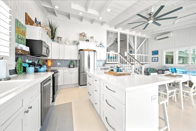 Building Photo - 3161 N Ocean Shore Blvd