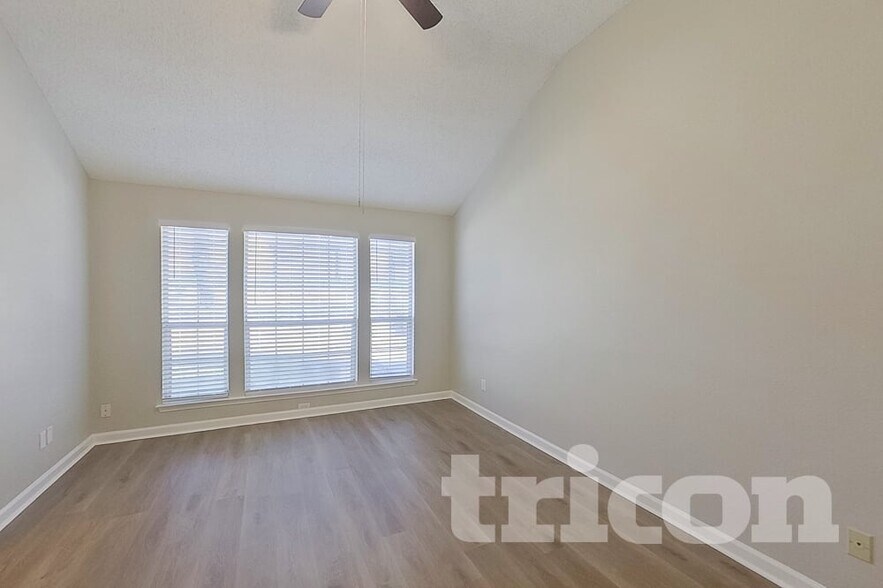 Building Photo - 10224 Long Rifle Dr