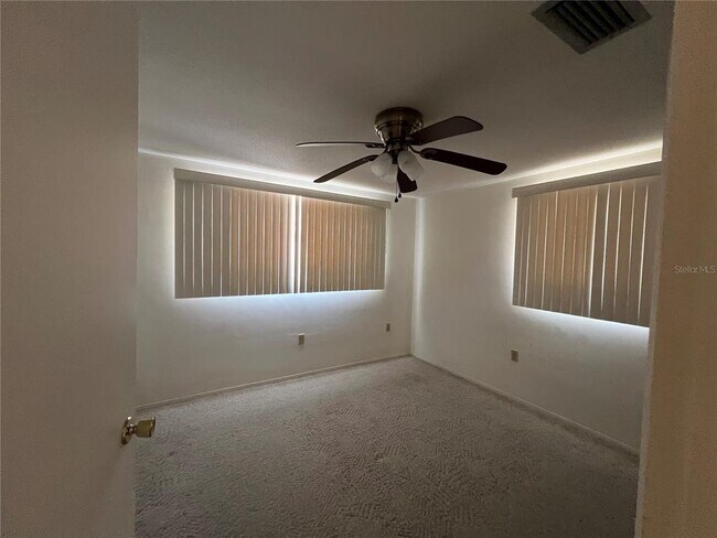 Building Photo - 10502 Laburnum Dr