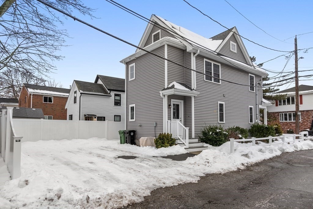 Building Photo - 22 Myrtle St