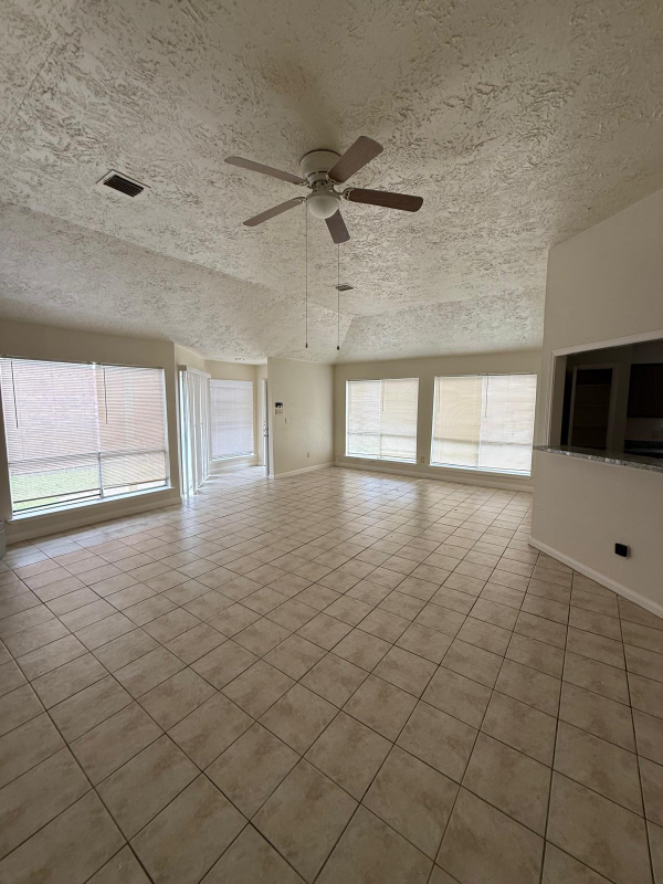 Building Photo - 13126 Lima Dr
