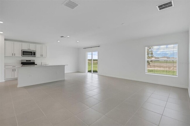 Building Photo - 2378 McKinley Dr