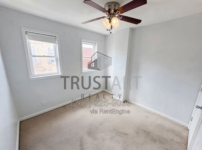 Building Photo - 2202 S Woodstock St