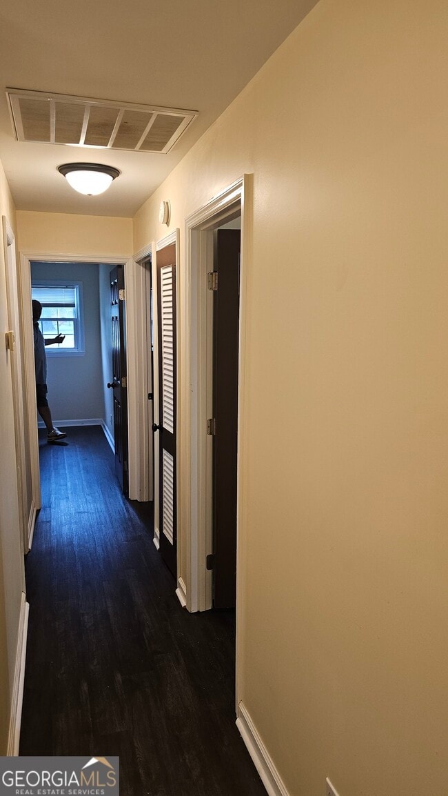 Building Photo - 1200 Jewell Dr