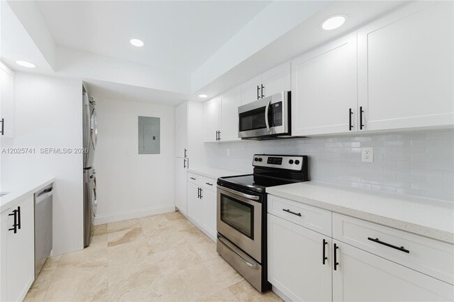 Building Photo - 2101 NE 63rd St