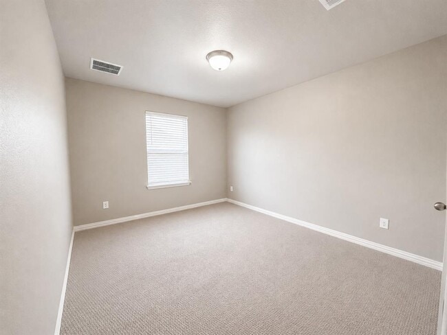 Building Photo - 604 Vista Gardens Dr
