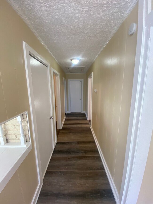 Building Photo - **ON HOLD**3 Bedroom / 2.5 Bathroom Home for Rent in East Columbus, GA***