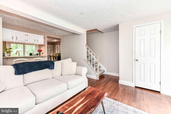 Building Photo - 1661 Fieldthorn Dr