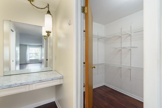 Building Photo - 2377 Williamstown Ct