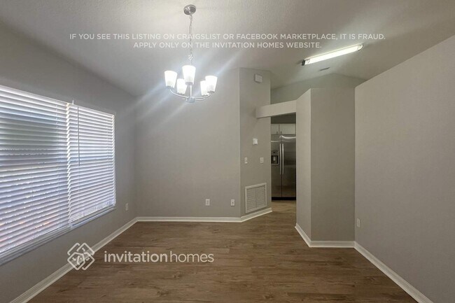 Building Photo - 945 Park Valley Cir