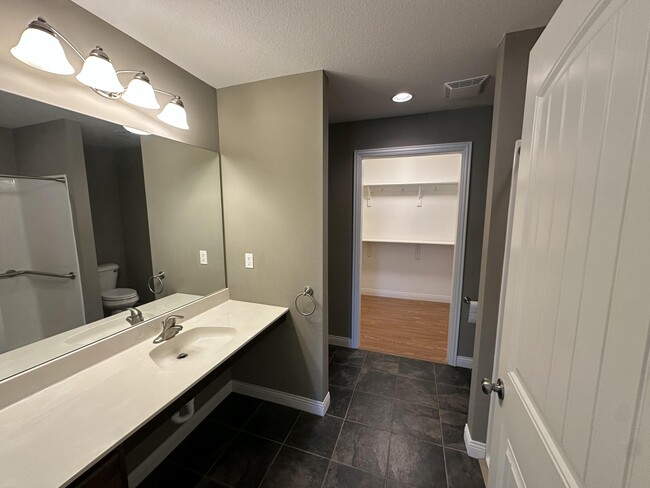 Building Photo - 4500 Weybridge Dr