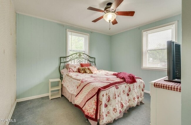Building Photo - 2 bedroom  1 Bath Brick  home