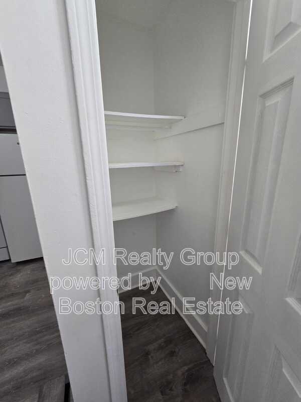 Building Photo - 128 Shawmut St