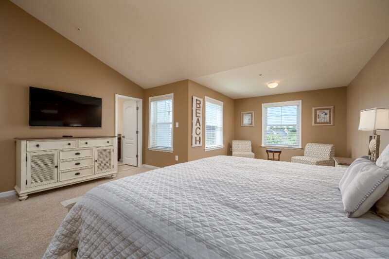 Building Photo - 9905 Seaside Ln