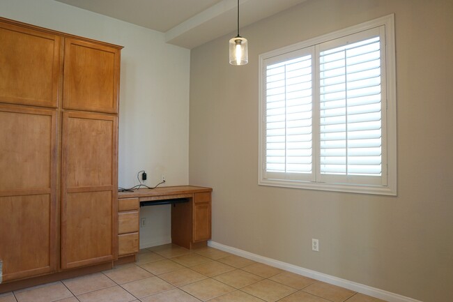 Building Photo - 79882 Viento Dr