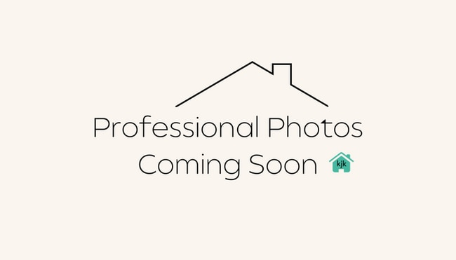 Building Photo - Charming & Spacious 3-Bedroom Duplex in the Heart of Highland!