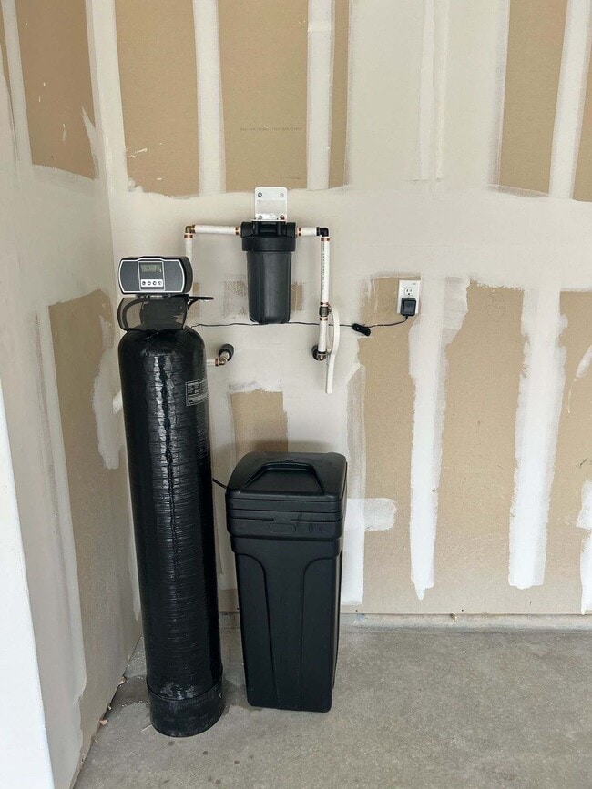 Building Photo - 2700 San Martin Ln