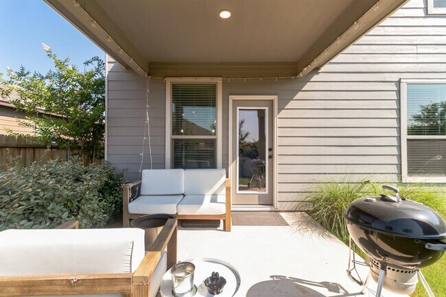 Building Photo - 402 Thunder Valley Trl