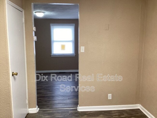 Building Photo - 4505 Genesee Ave