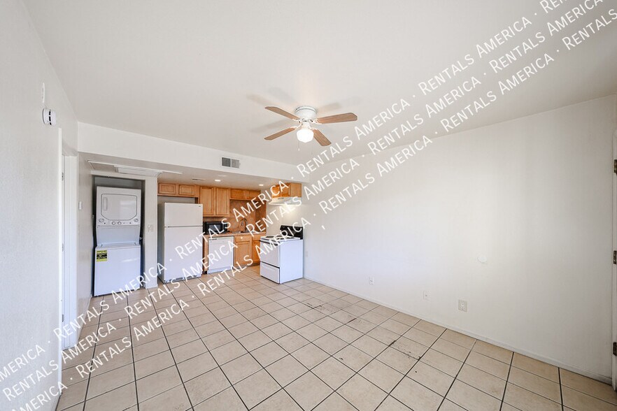 Building Photo - 12440 N 20th St