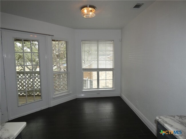 Building Photo - 14745 Babcock Rd