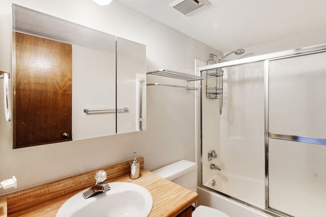 Building Photo - Year lease! Best deal in Silverthorne! HEA...
