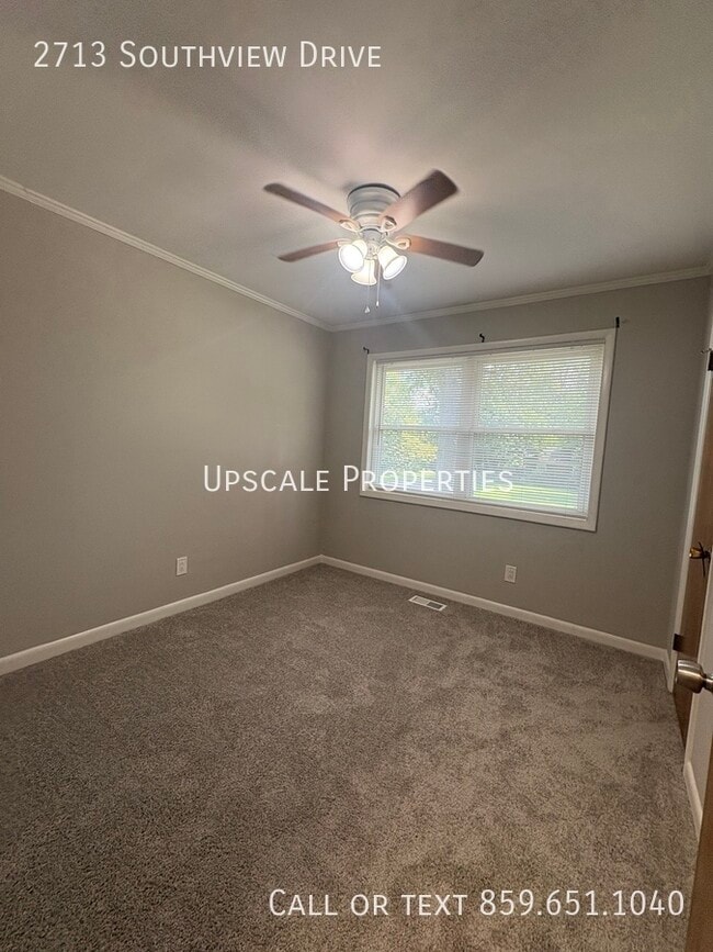 Building Photo - 2713 Southview Dr