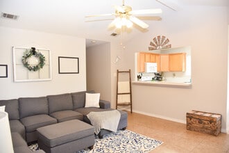 Building Photo - 3813 Oldenburg Ct