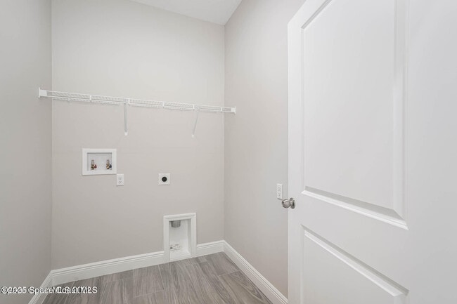 Building Photo - 2281 Ramsdale Dr SE