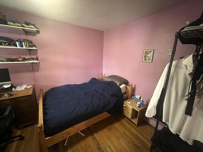 Building Photo - 639 Somerville Ave