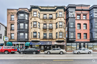 Building Photo - 2839 N Clark St