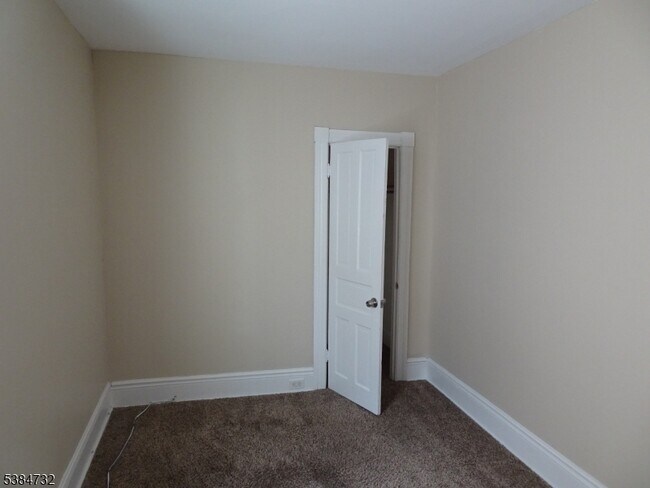Building Photo - 59 Filmore St