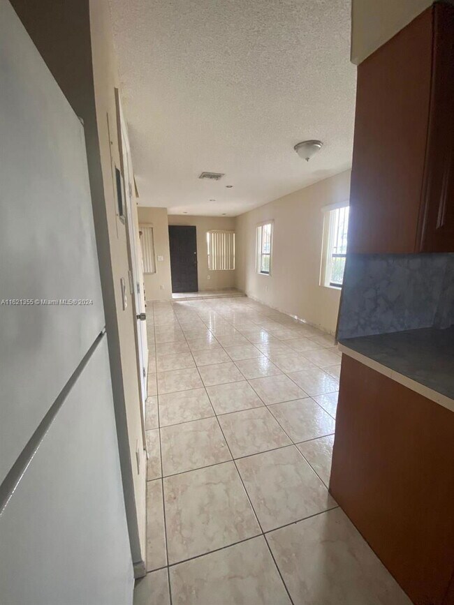 Building Photo - 4100 W 14th Ave