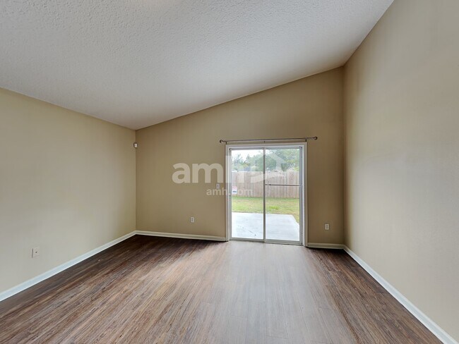 Building Photo - 6398 Rising Sun Dr