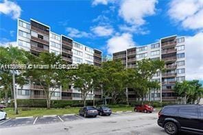 Building Photo - 4222 Inverrary Blvd