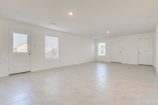 Building Photo - 8721 Whistling Duck Dr