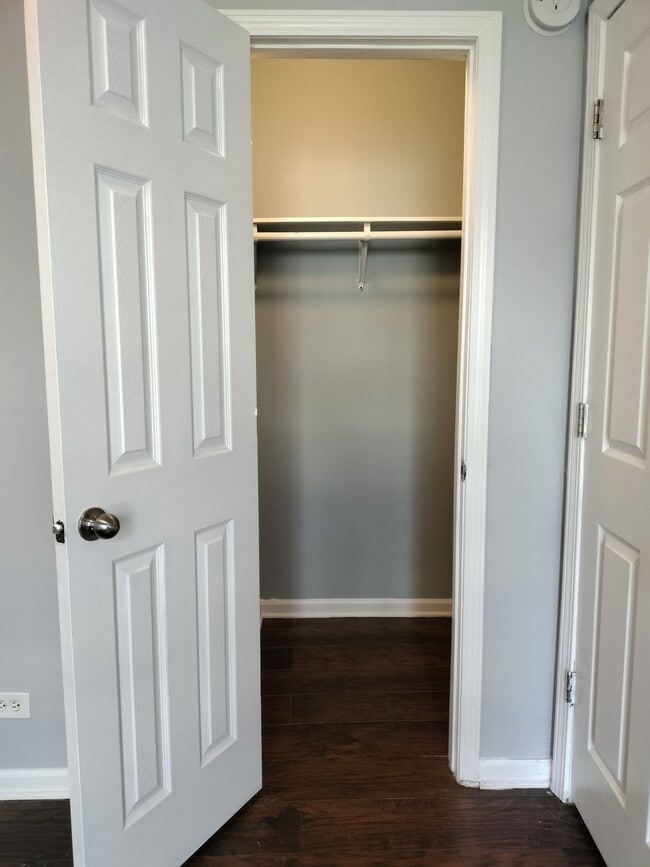 Building Photo - 2525 E 72nd Pl