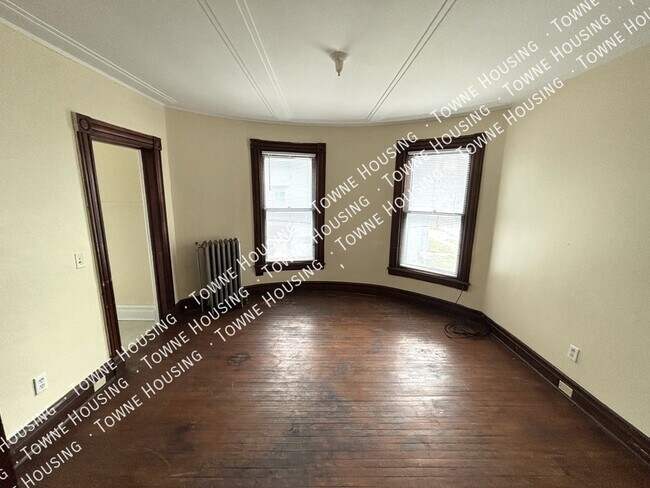 Building Photo - 150 Pine St