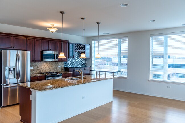 Building Photo - 850 Village Center Dr