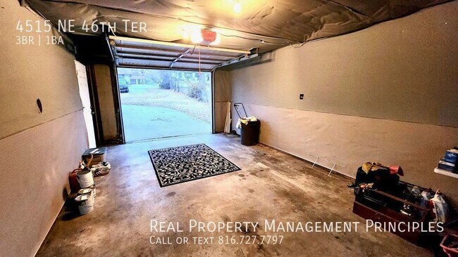 Building Photo - 4515 NE 46th Terrace